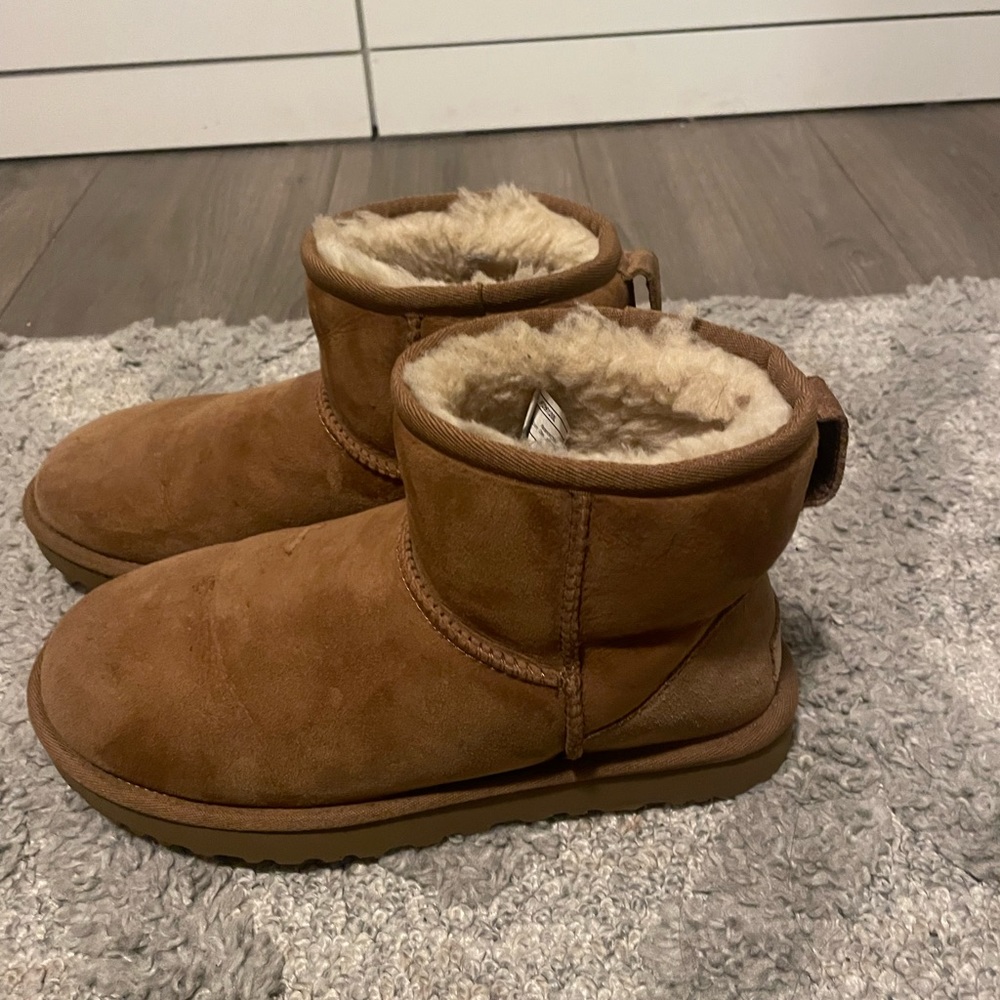 Classic Ugg Mini Regenerate